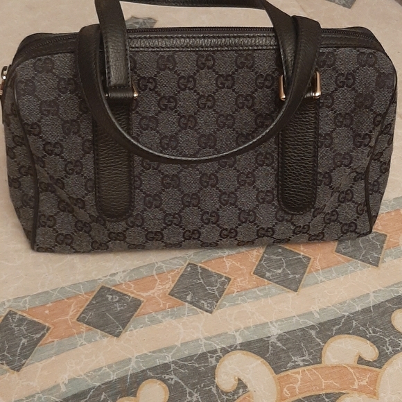 Gucci bag - Picture 1 of 9